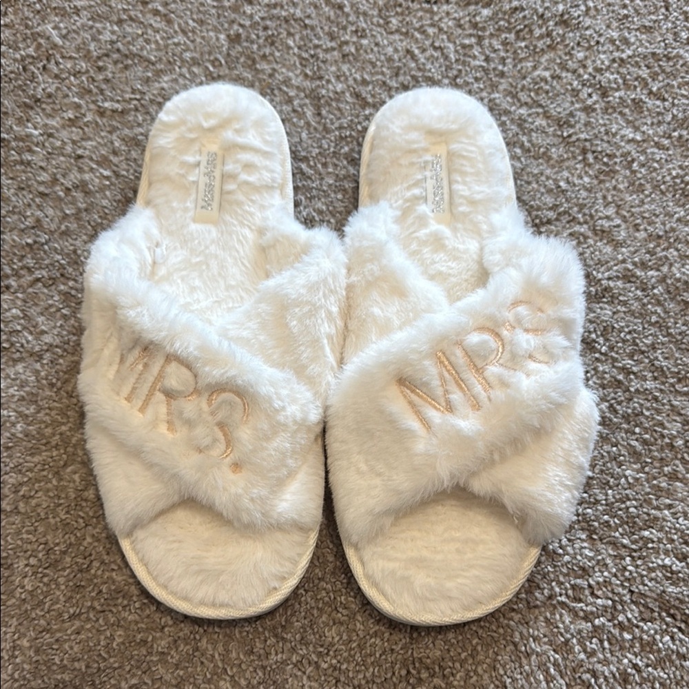 Women's Bridal Mrs. Fuzzy Slippers